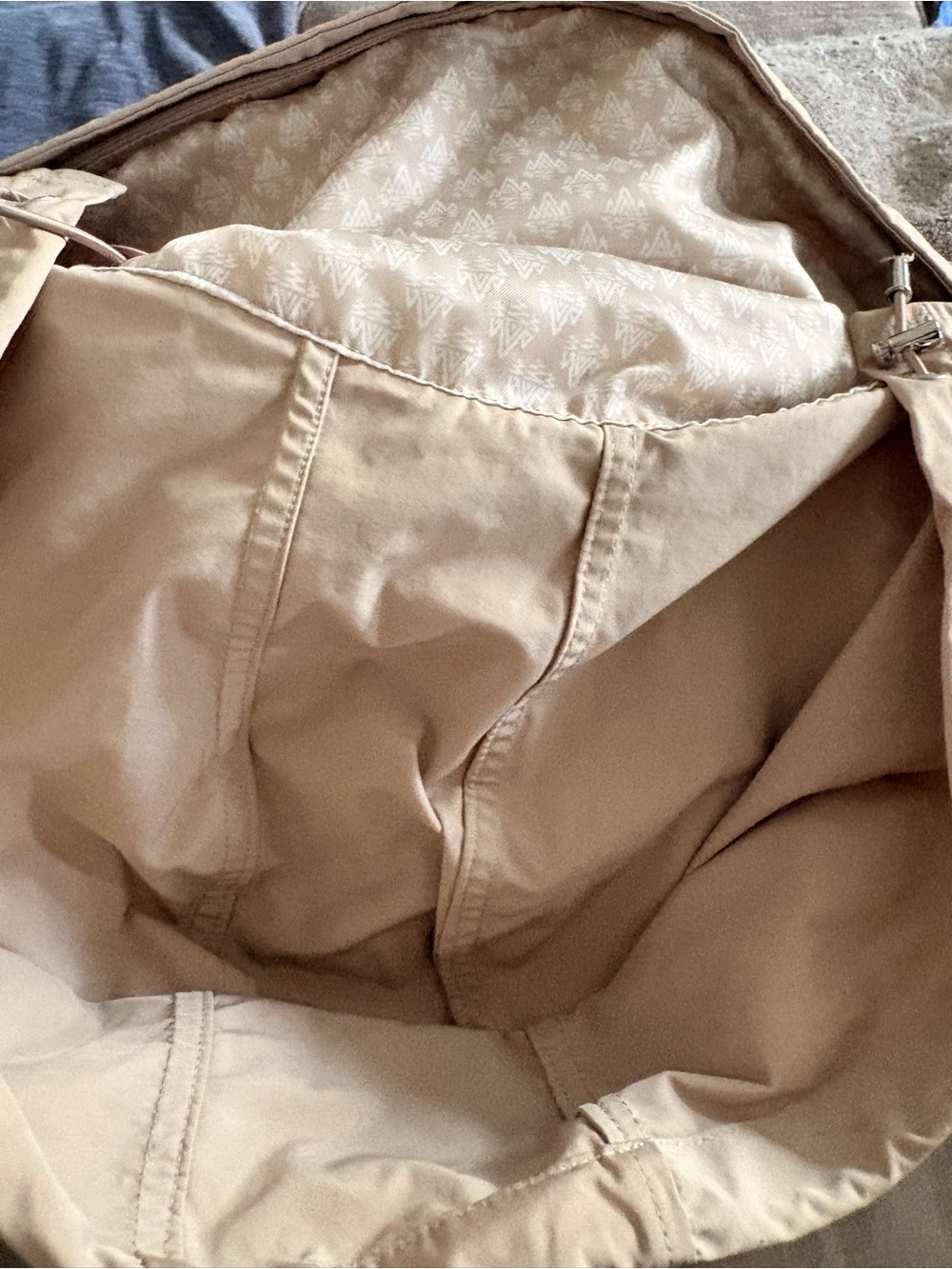 Rainforest Ruched packable Rain jacket - Picture 3 of 4